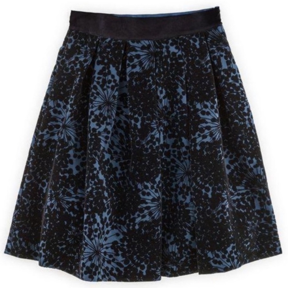 Boden Navy and black floral skirt